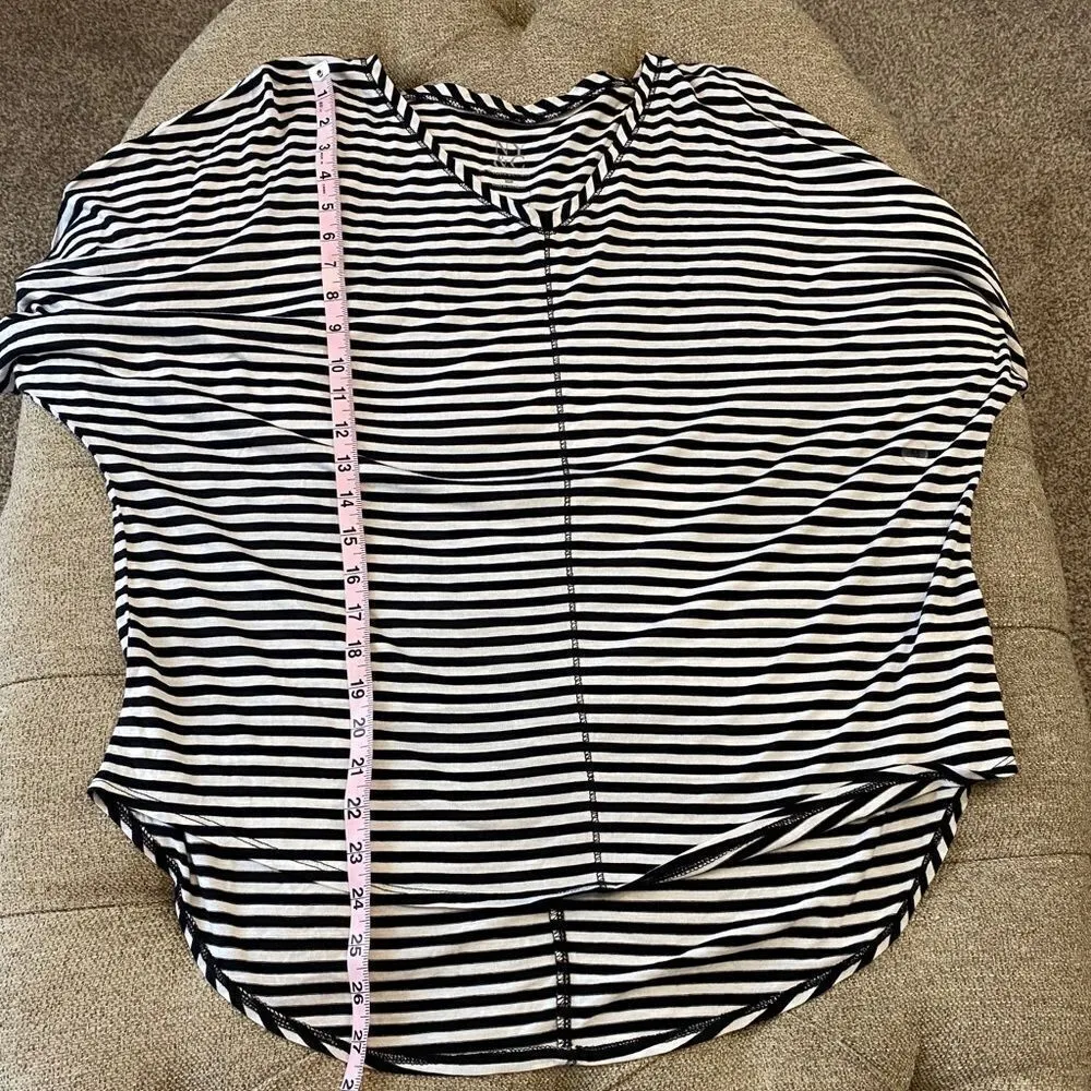 ‎Striped Oversized High Low Tee Black Size M - Image 7