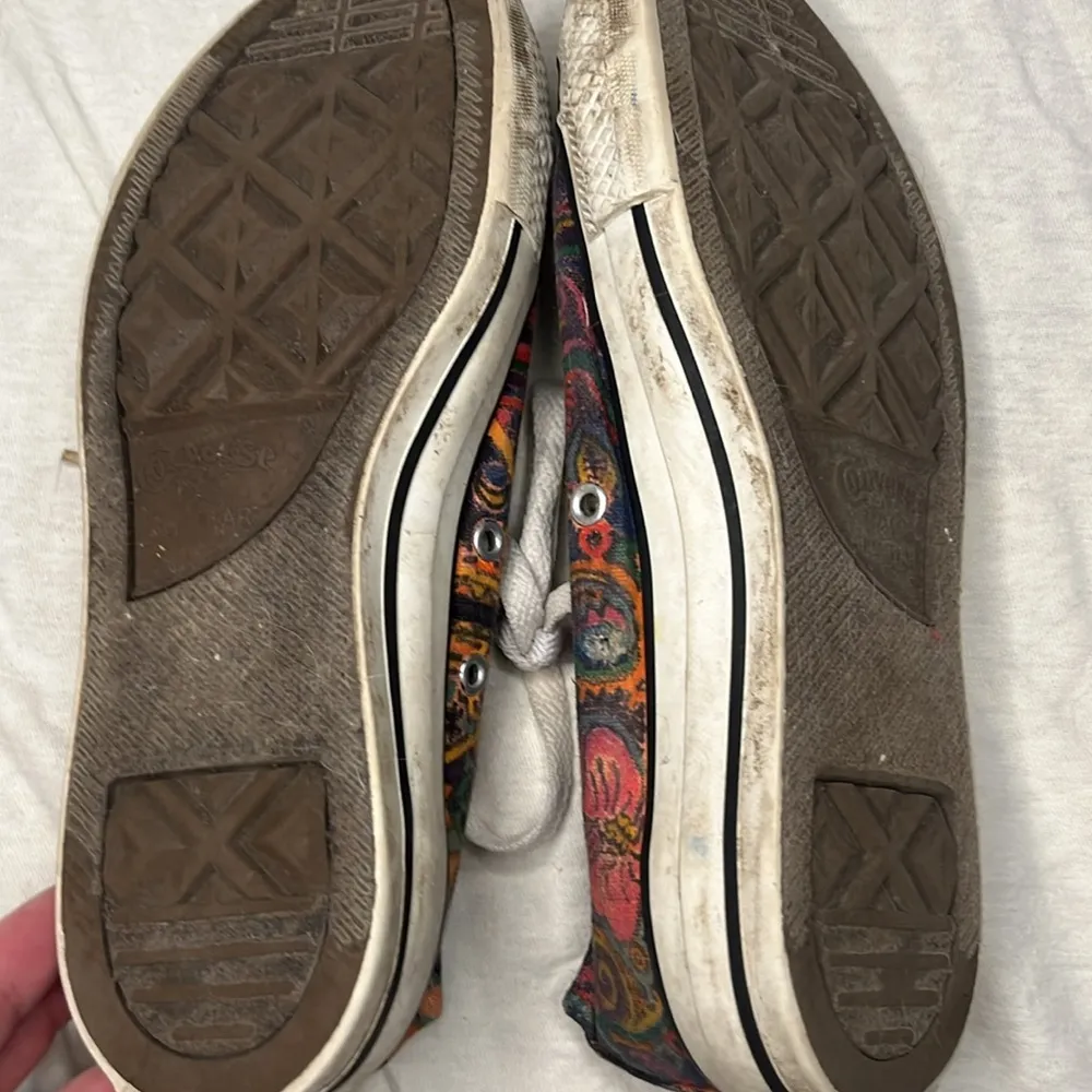 All Stars Custom Hand drawn peach sneakers size 7 - Image 10