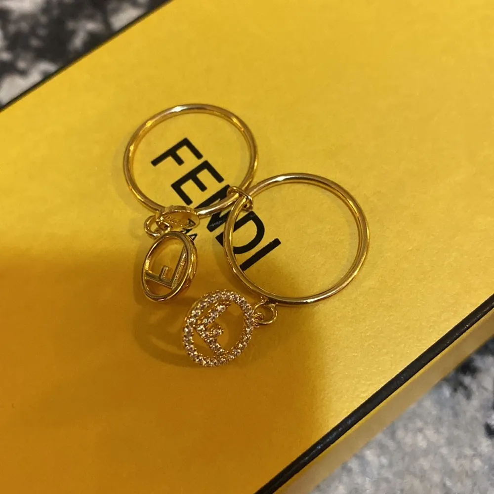 Fendi F is Fendi Double Charm ring Metal and Crystal- Oro - Image 10