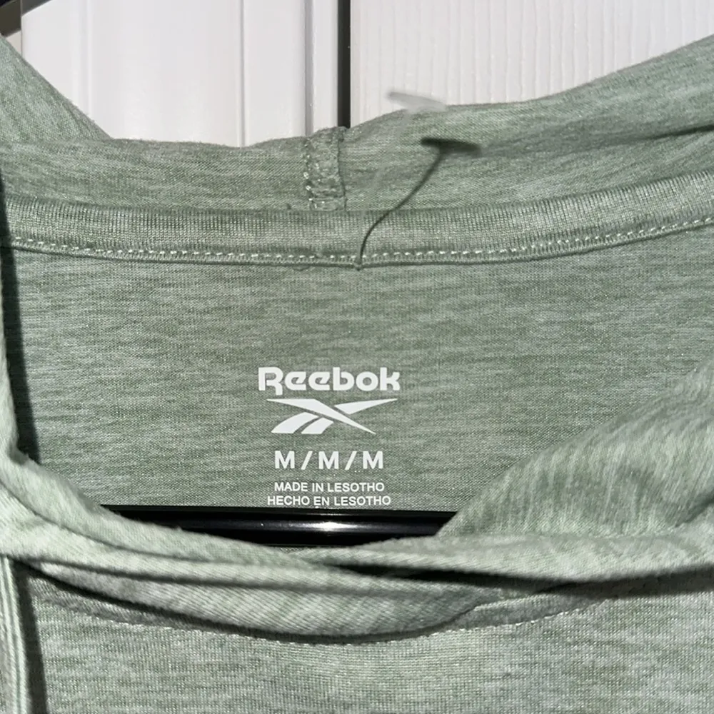 Reebok  hoodie - Image 3