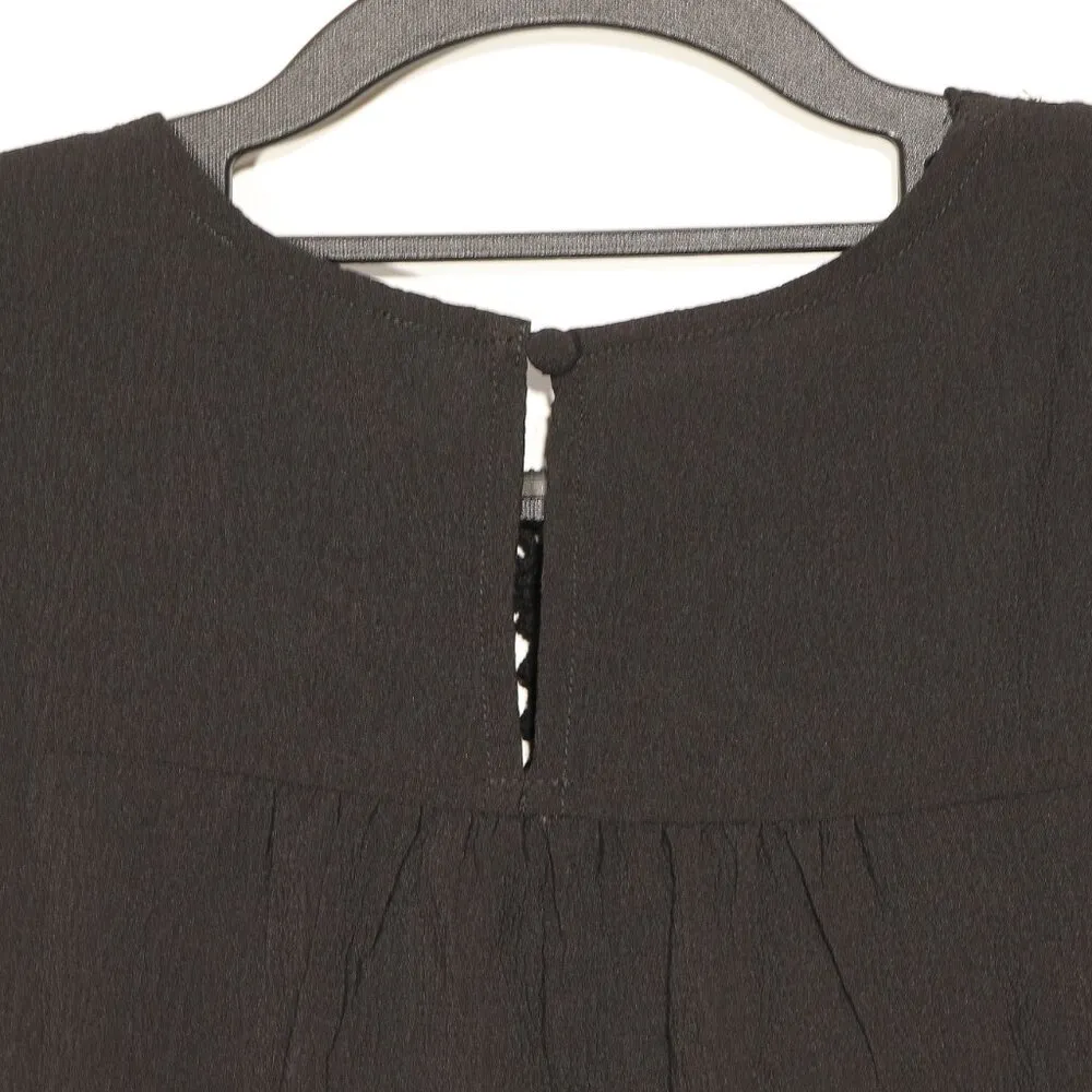 NWOT E&M Black Sleeveless Blouse Size Small - Image 3