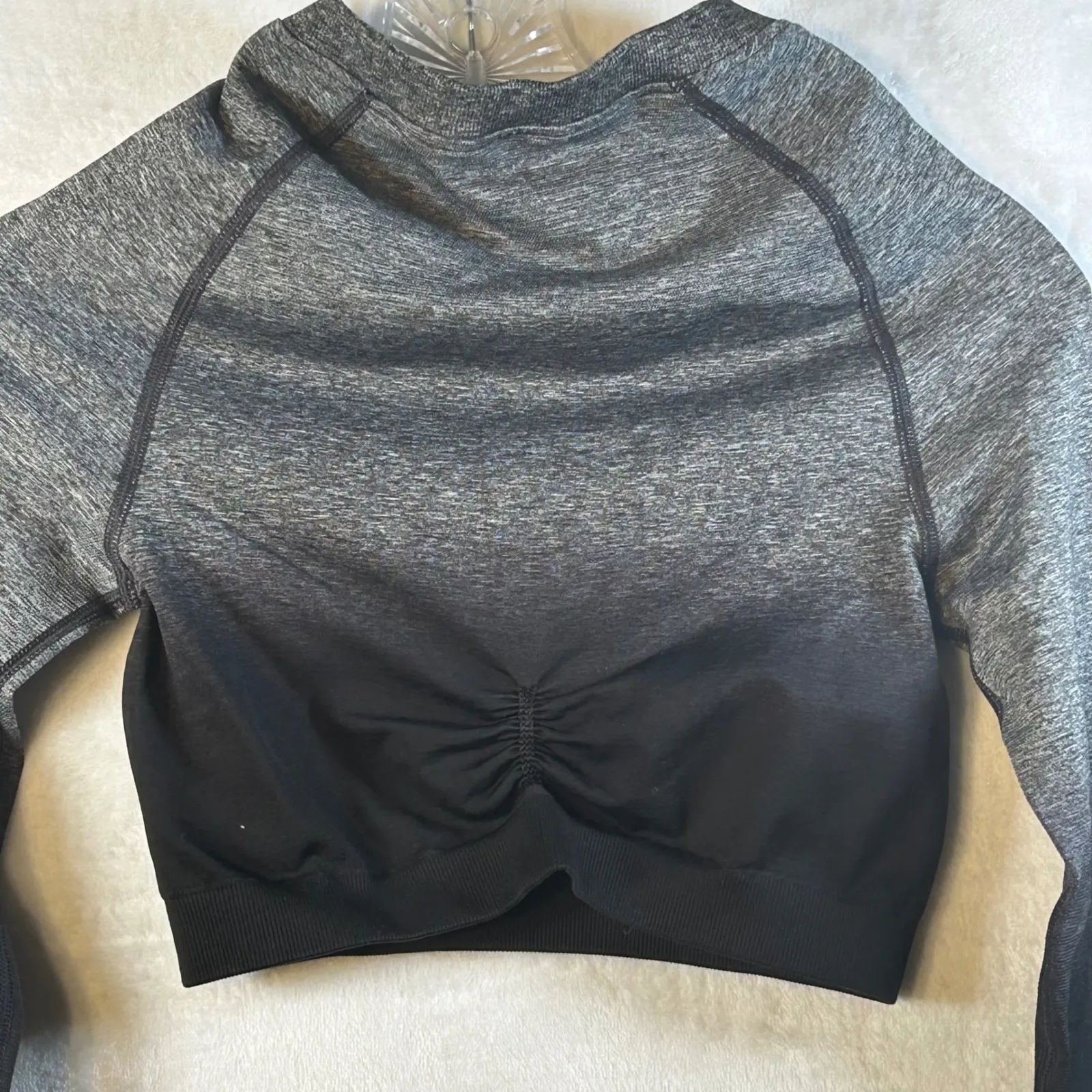 Gymshark Ombre Seamless Long Sleeve Crop Top Black Grey Athletic Fit Women - Image 6