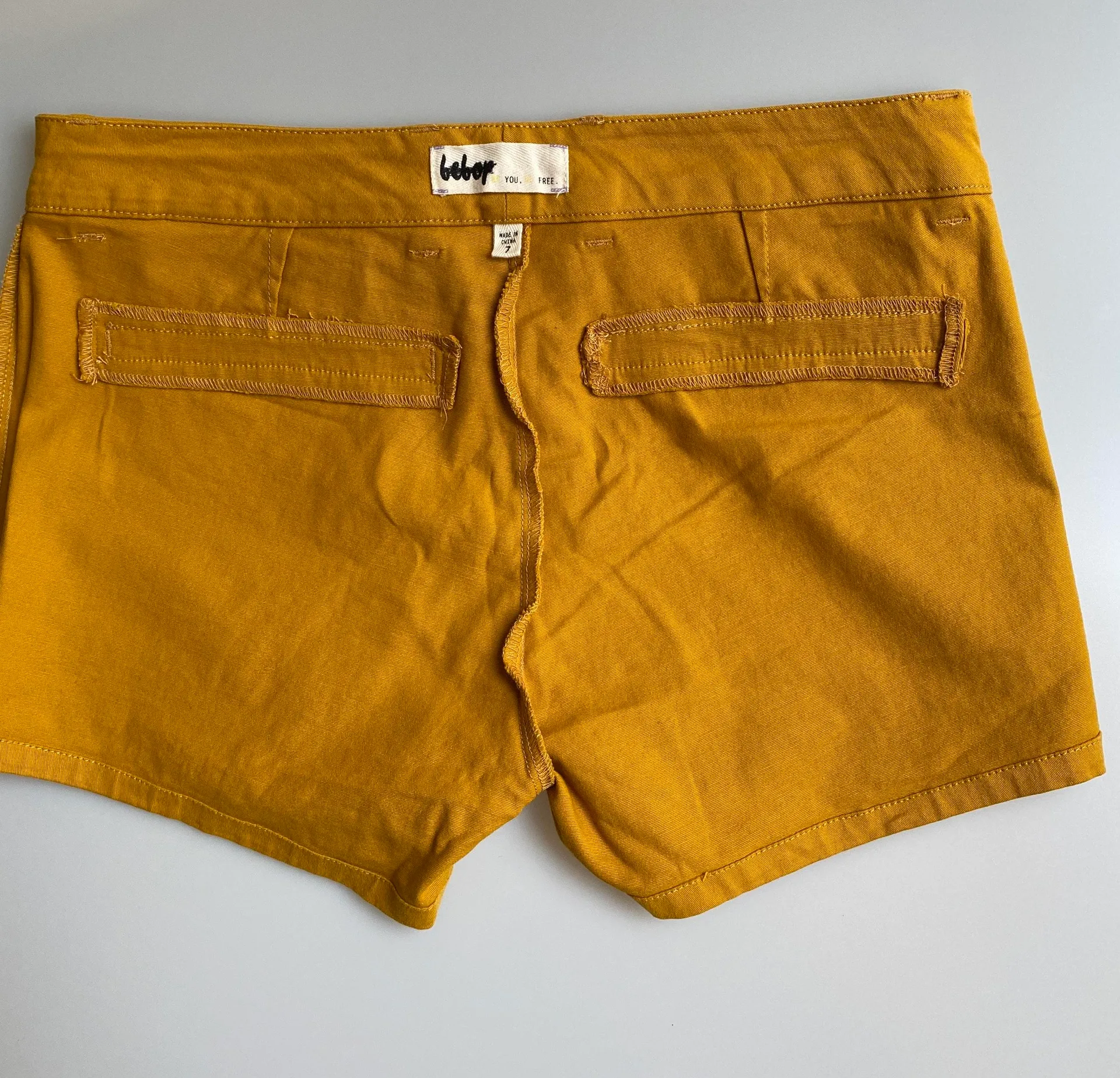 Shorts [Size 7] - Image 3