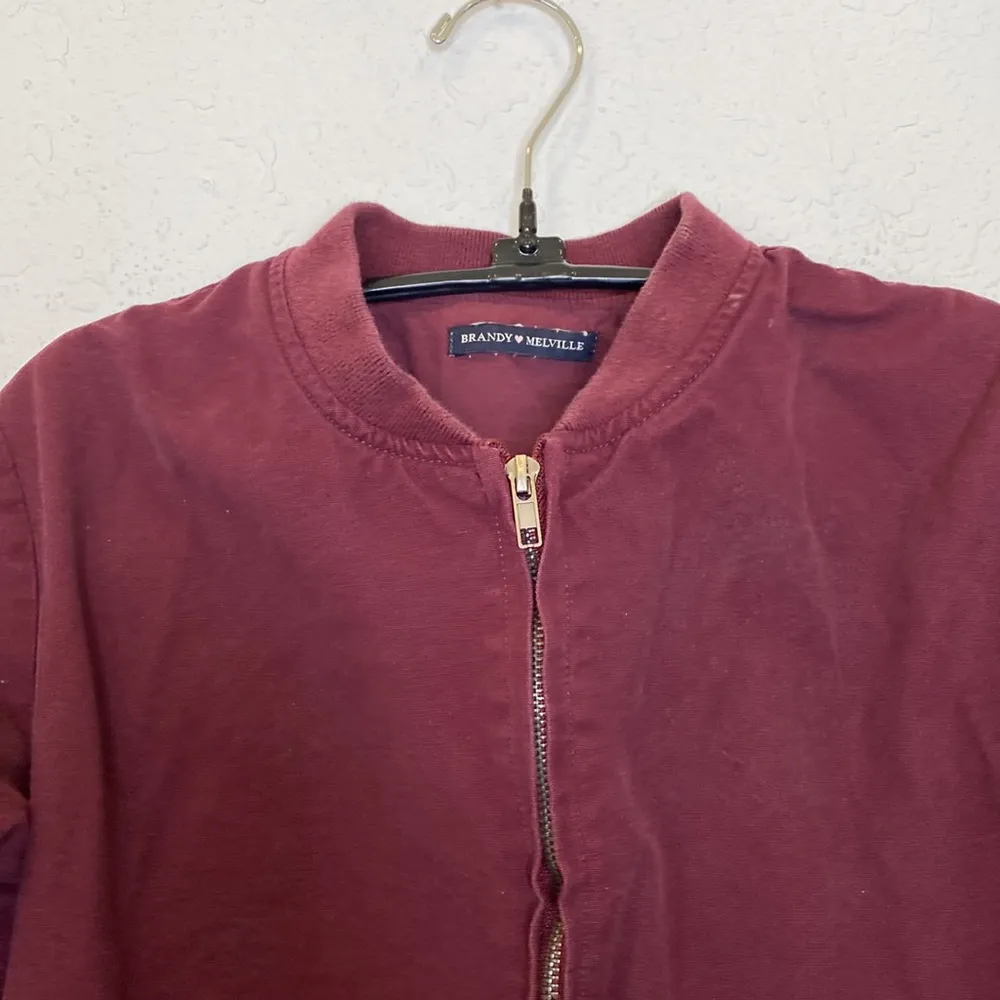 Brandy Melville Burgundy Zipper Long Sleeve Bomber Jacket Sz Lg Cotton Women’s - Image 3