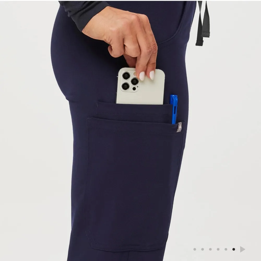 FIGS Kade Cargo Scrub Pants in Navy Size XXL/P - Image 7