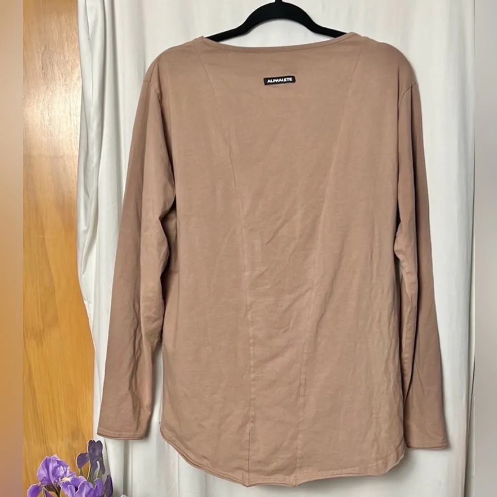 Alphalete  Tan LifeStyle Fit Long Sleeve Tee Size Large - Image 4
