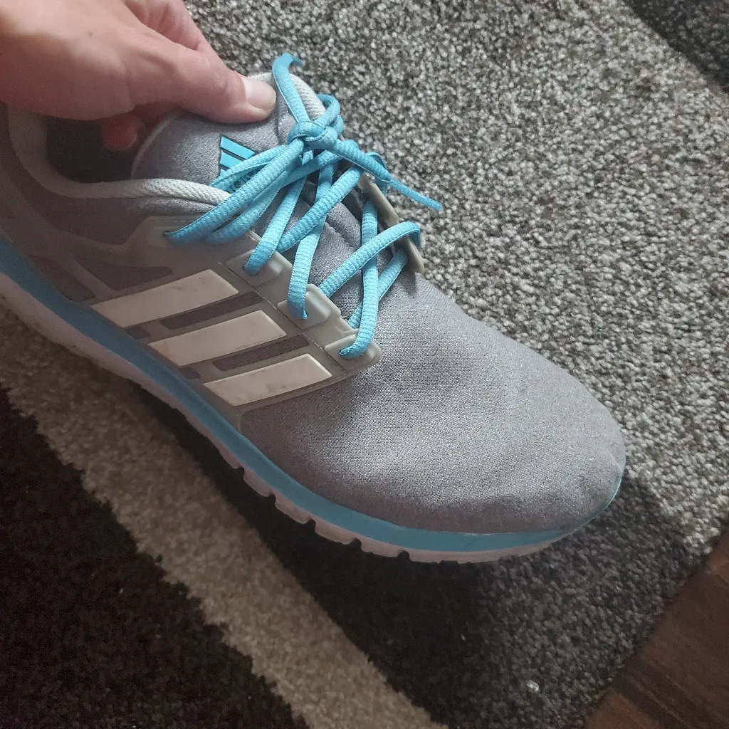 Adidas tennis shoes size 10 women's in gray and blue - Image 2