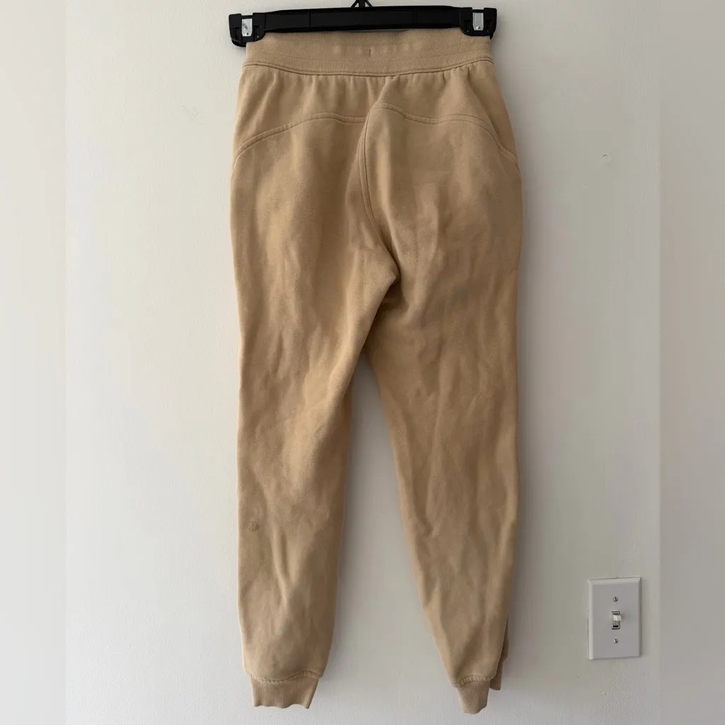 Lululemon Scuba High-Rise Jogger *Fleece 28" in Trench Beige Tan Size 0 - Image 8