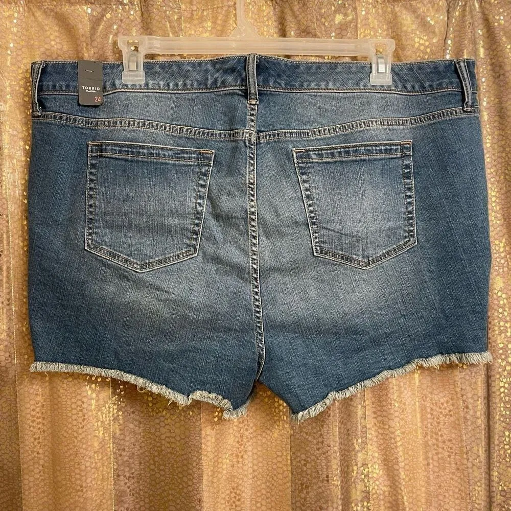 Torrid 3.5 Inch Vintage Stretch Mid-Rise Short Blue Cali Love Size 24 NWT - Image 2