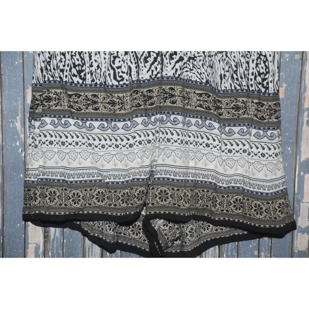 Flying Tomato Boho Romper Black White Shorts Size S Lace & Mixed Pattern - Image 4