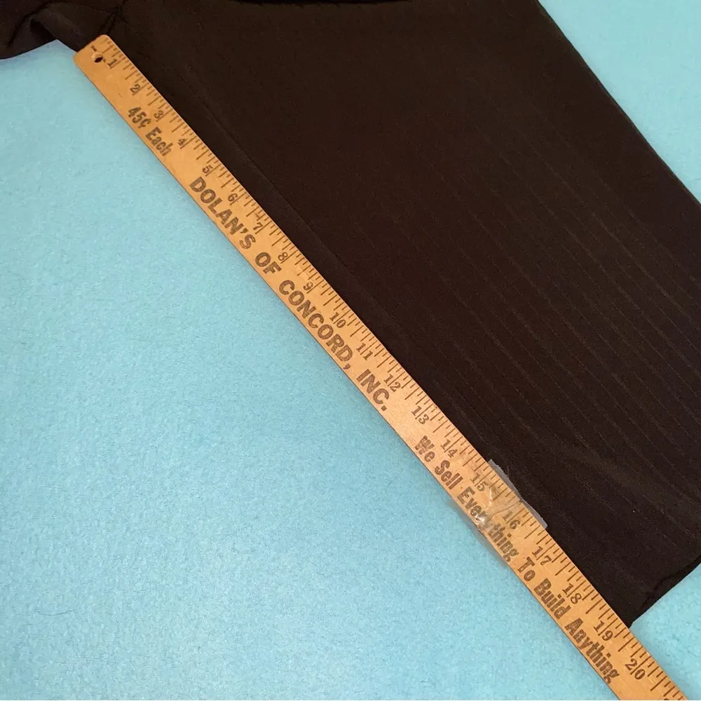 METRO GIRL black pinstripe mid rise capris wide leg textured New size 12 P - Image 9