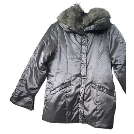 Silver Puffer Coat L Faux Fur Collar Outerwear Cabin Core Cozy Chic Ski Resort‎ Size L - Image 13