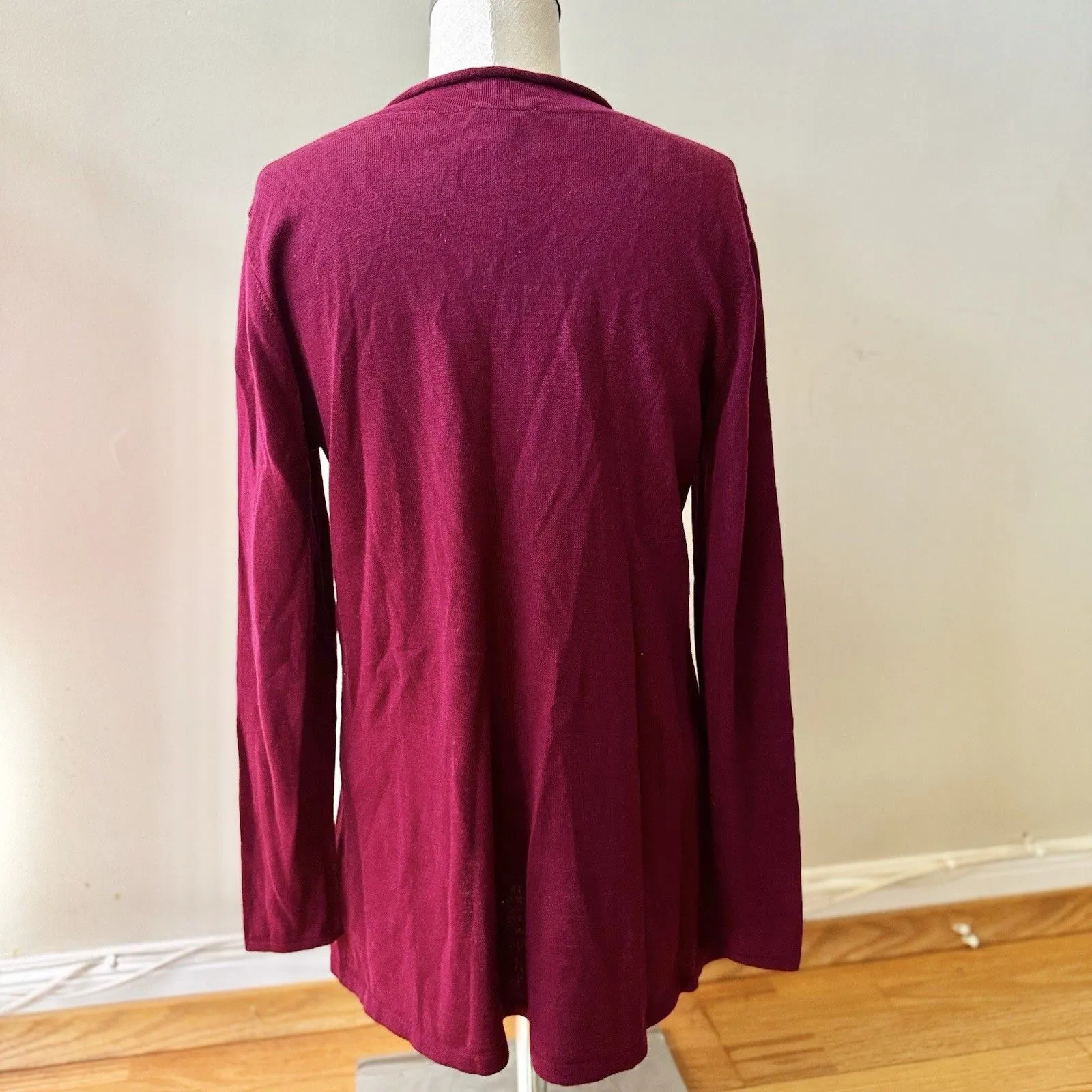 J. Jill Women's 100% Merino Wool V-Neck Long Sleeve Pullover Sweater Burgundy S - Image 2