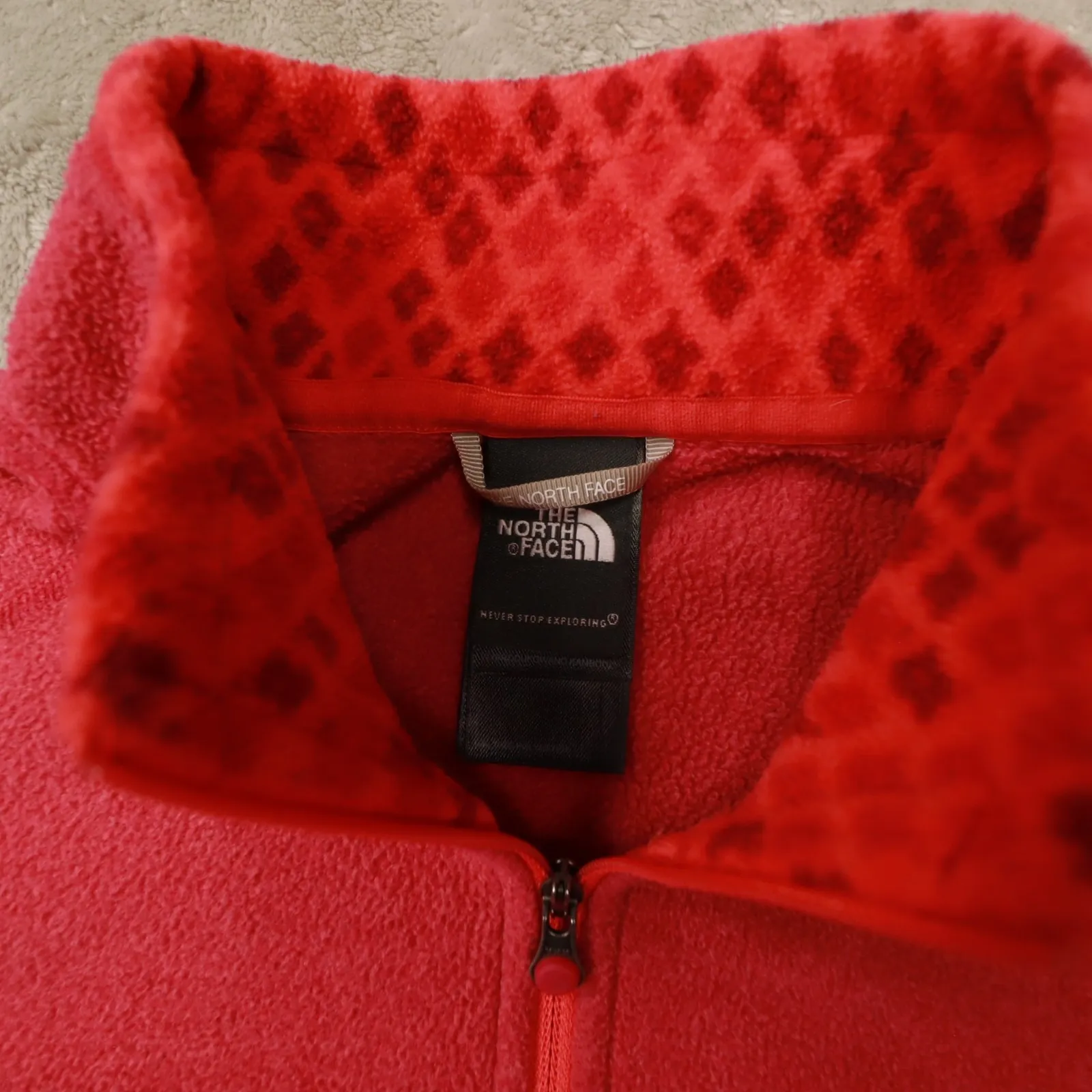 The‎ North Face Light Red Quarter Zip Fleece Pullover Pattern Trim size Small - Image 2