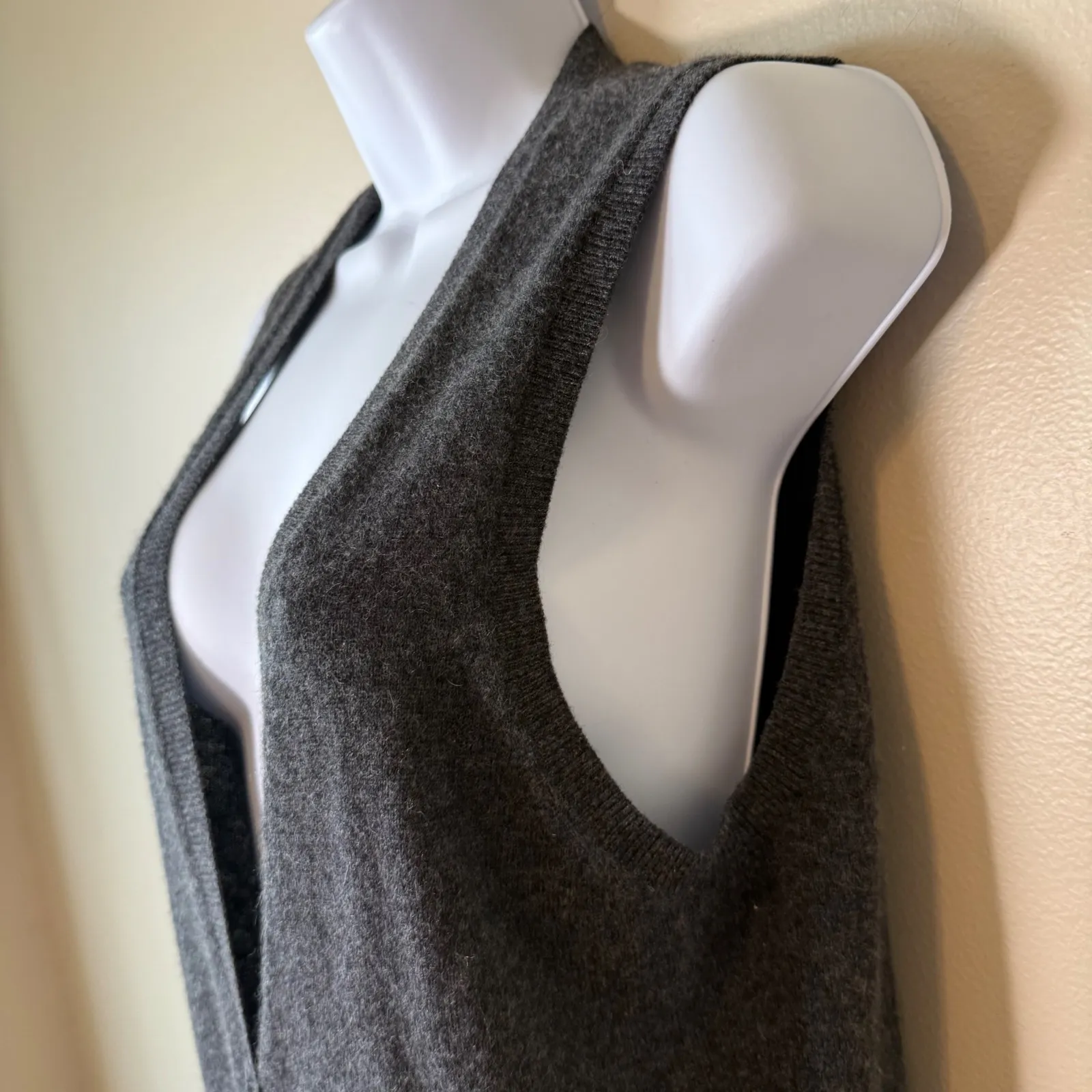 Kinross‎ Cashmere Women's Gray Sleeveless Duster Cardigan Vest Sweater Medium - Image 4