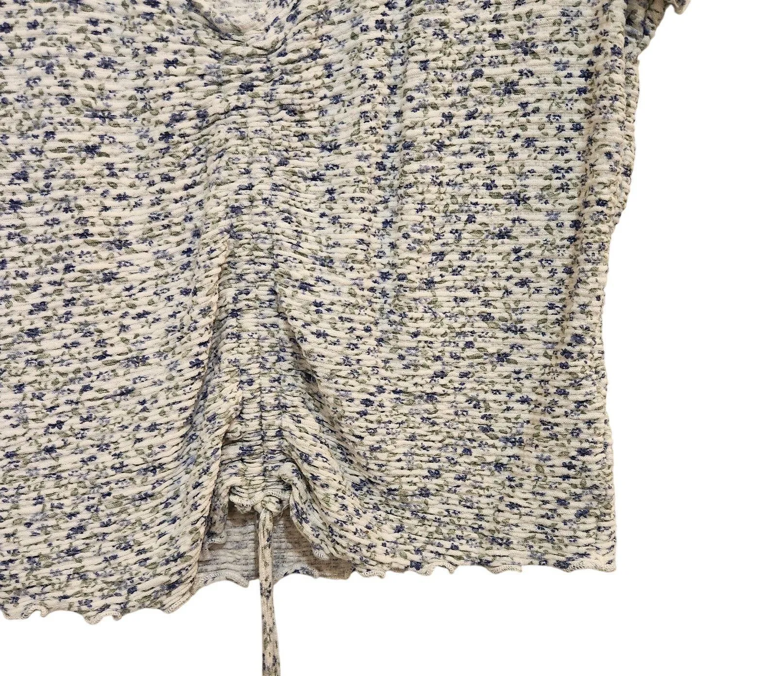 Hollister Blue Floral Rib Knit Short Sleeve Ruched Front Crop Top Chic Medium - Image 3