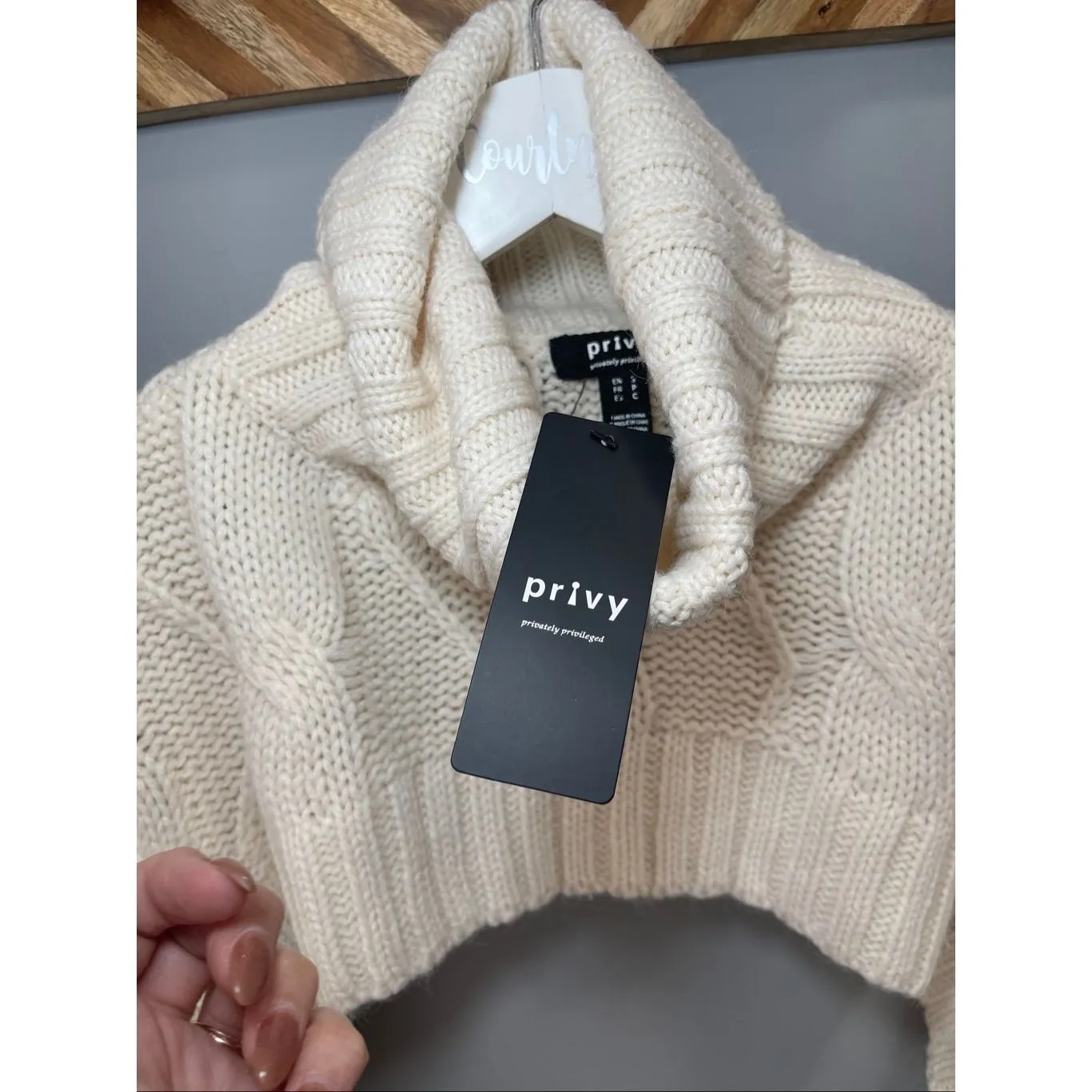 NWT privy cream colored knit turtleneck pullover shrug Size Small - Image 3