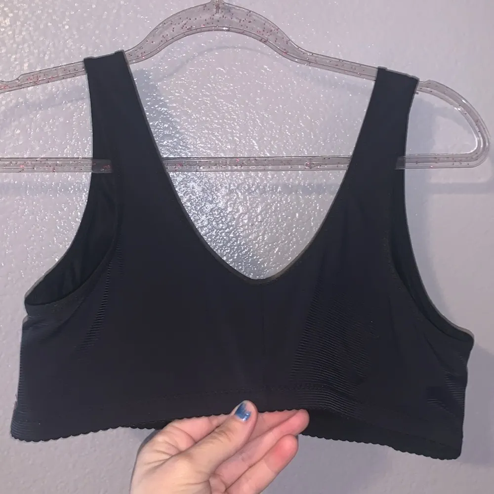 Simple Buckle Front Wireless Bra Comfy & Breathable Push Up Bra Black Size M - Image 6