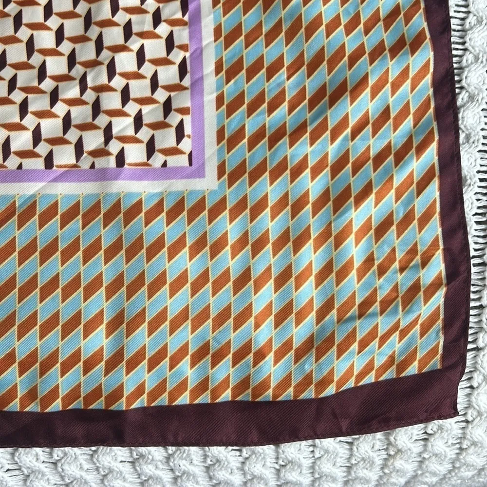 ZARA  • printed satin effect medium size square scarf - Image 8