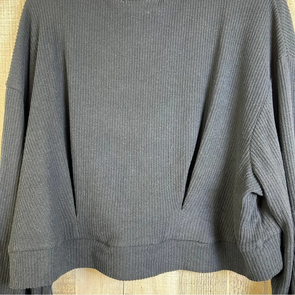 Isabel XXL Black Ribbed Cropped Maternity Crewneck Long Sleeve Top Size undefined - Image 8