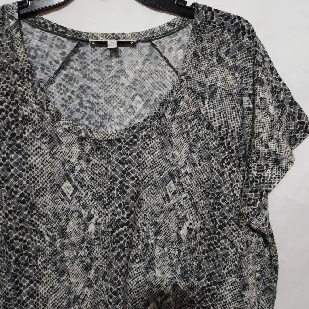 Sejour 1X Dark Taupe Snakeskin Top Plus Gray - Image 3