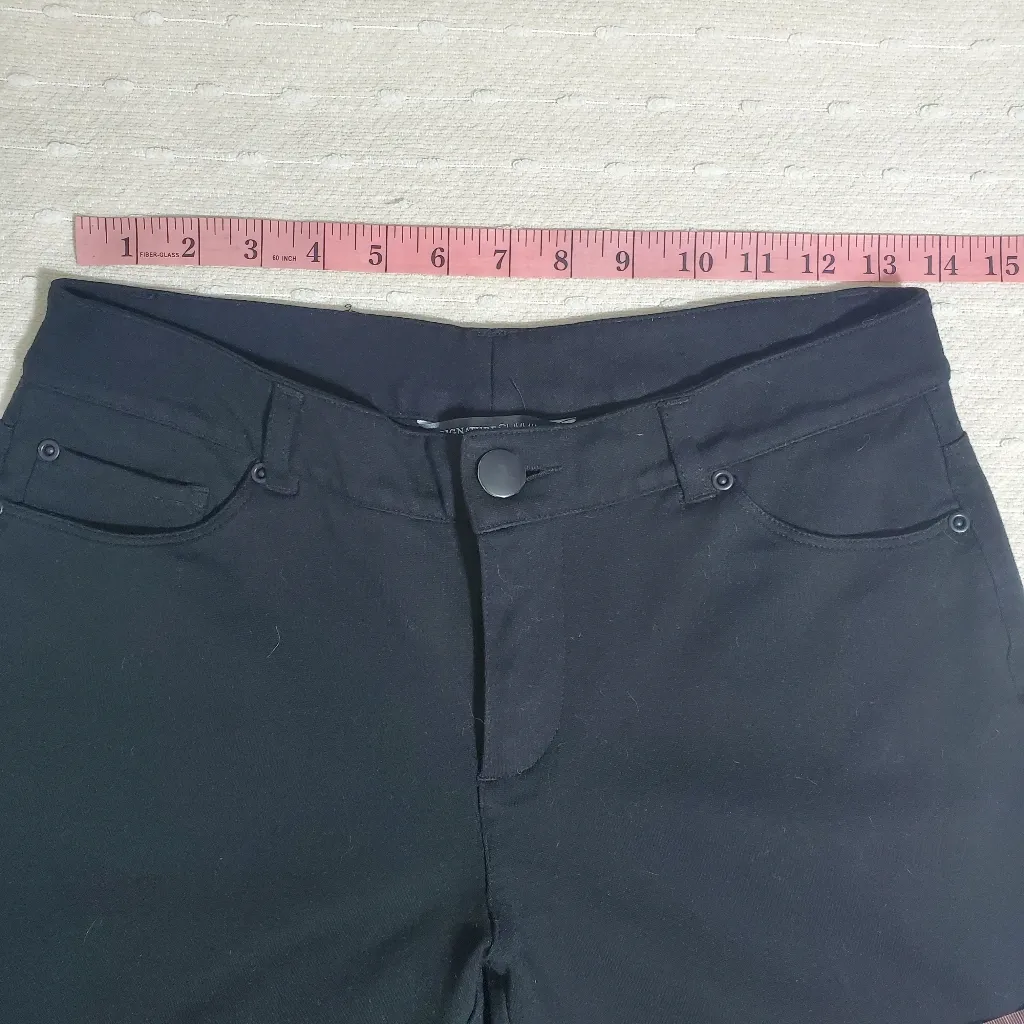 Signature‎ Slimming by Christopher & Banks Women's Black Tapered Pants. Size: 4 - Image 5