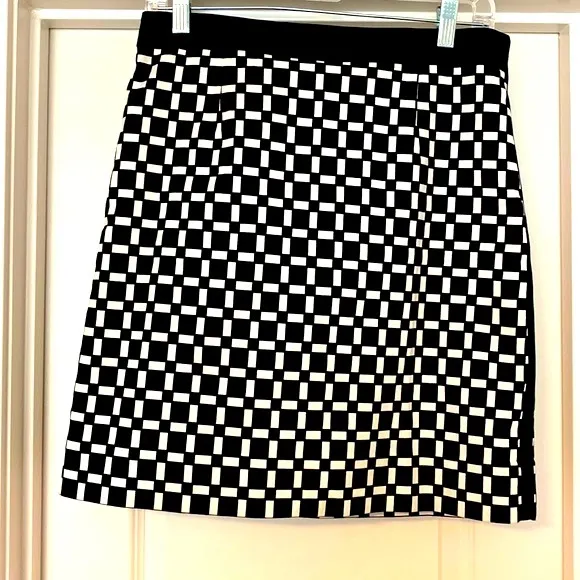 White House Black Market|| Black/white print lined skirt w/waist and side trim - Image 1