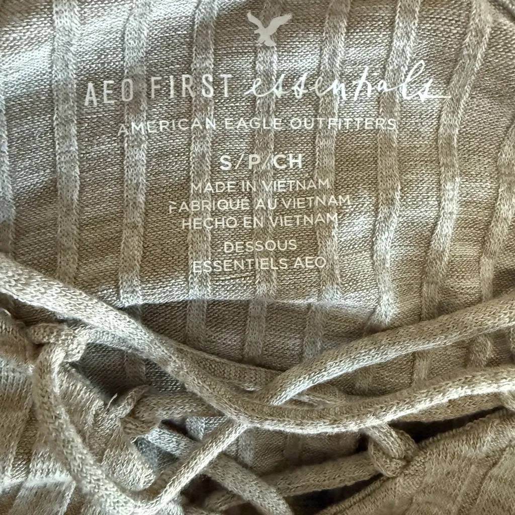 American Eagle Outfitters Beige-Gray Ribbed Knit Criss-cross Cami Tank Top Small - Image 6