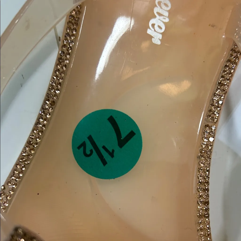 Forever  Glitter Bow Sandals in Tan - Image 7