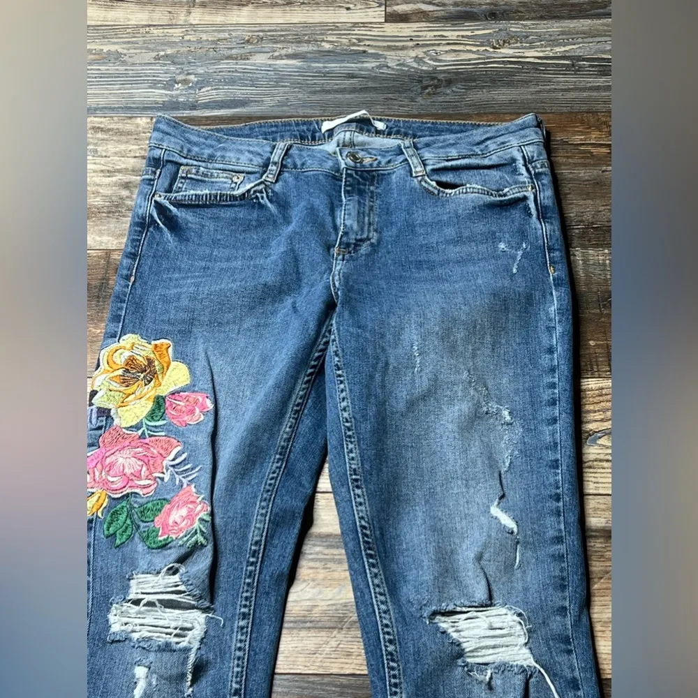 Zara Trafulac denim embroidered jeans size 6 - Image 7