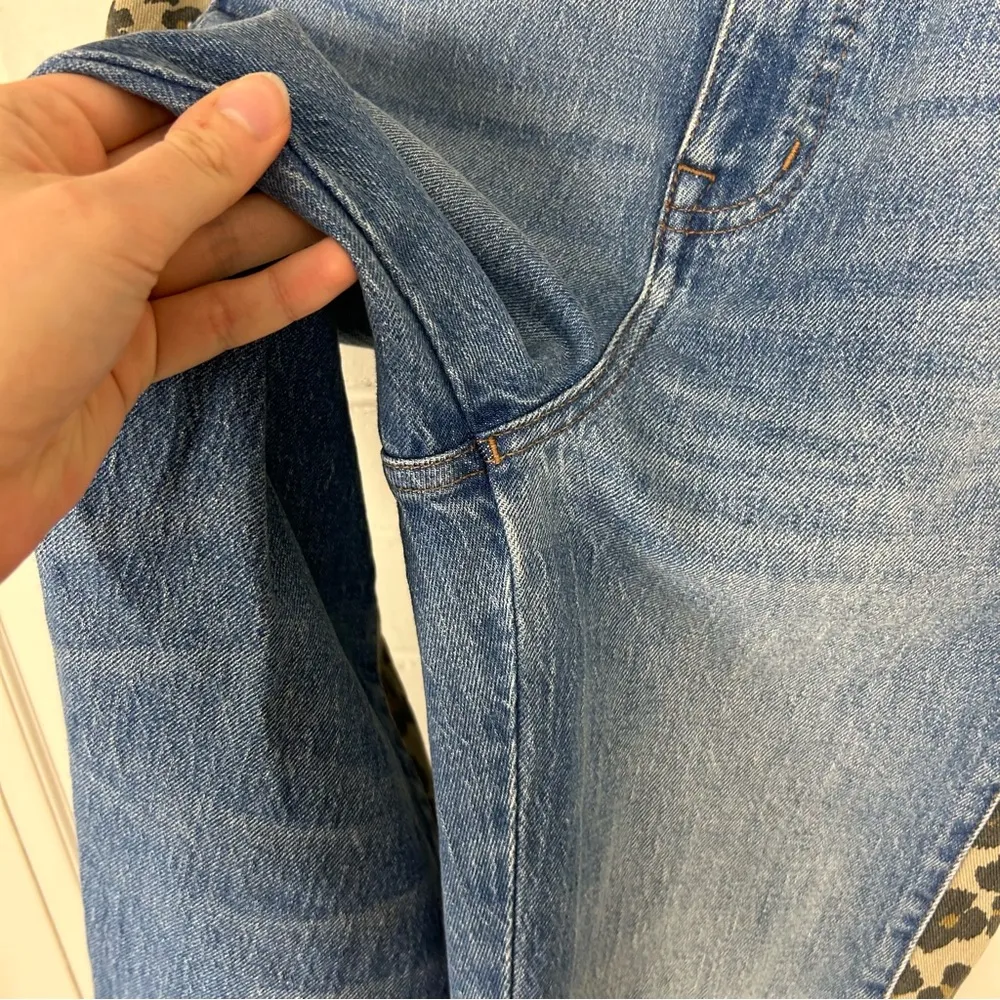 Madewell Classic Straight Jeans w/ Leopard Leg Stripe Size 26 - Image 9