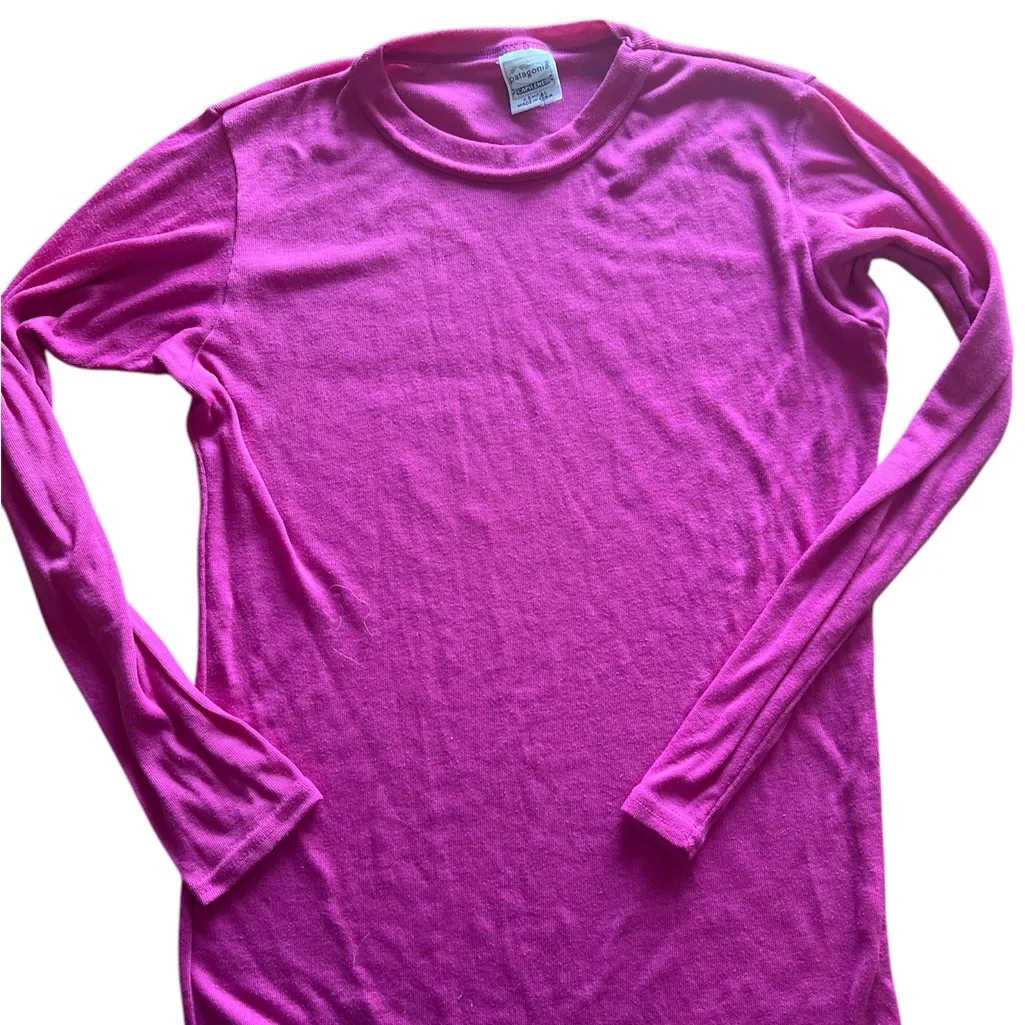 Patagonia Capilene long sleeve hot pink shirt size XS in‎ VGUC - light pilling - Image 2