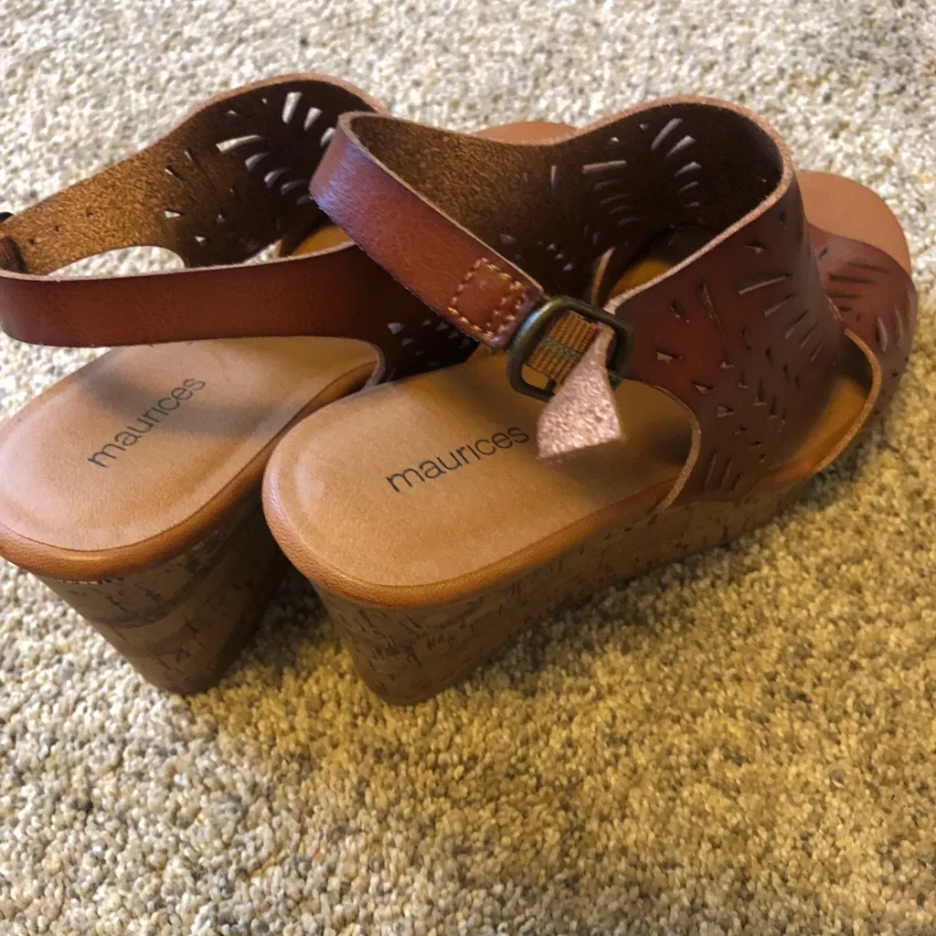 Size 11 brown high heel sandals - Image 3