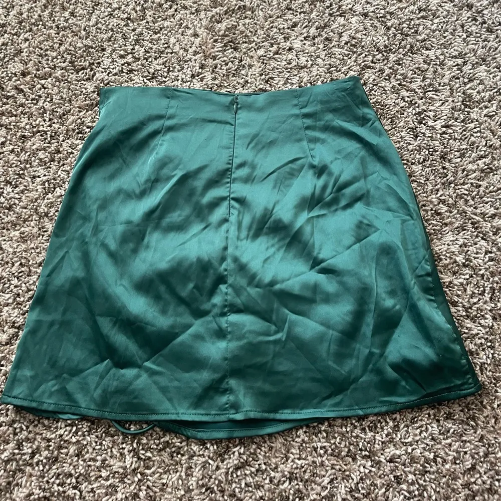 Kendall & Kylie Silk Skirt - Image 4