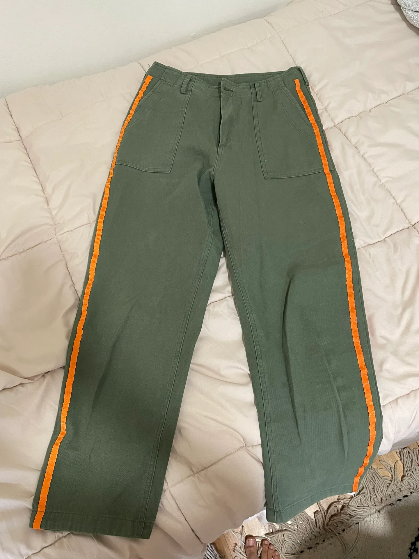 Army Green Cargo Pants - Image 4