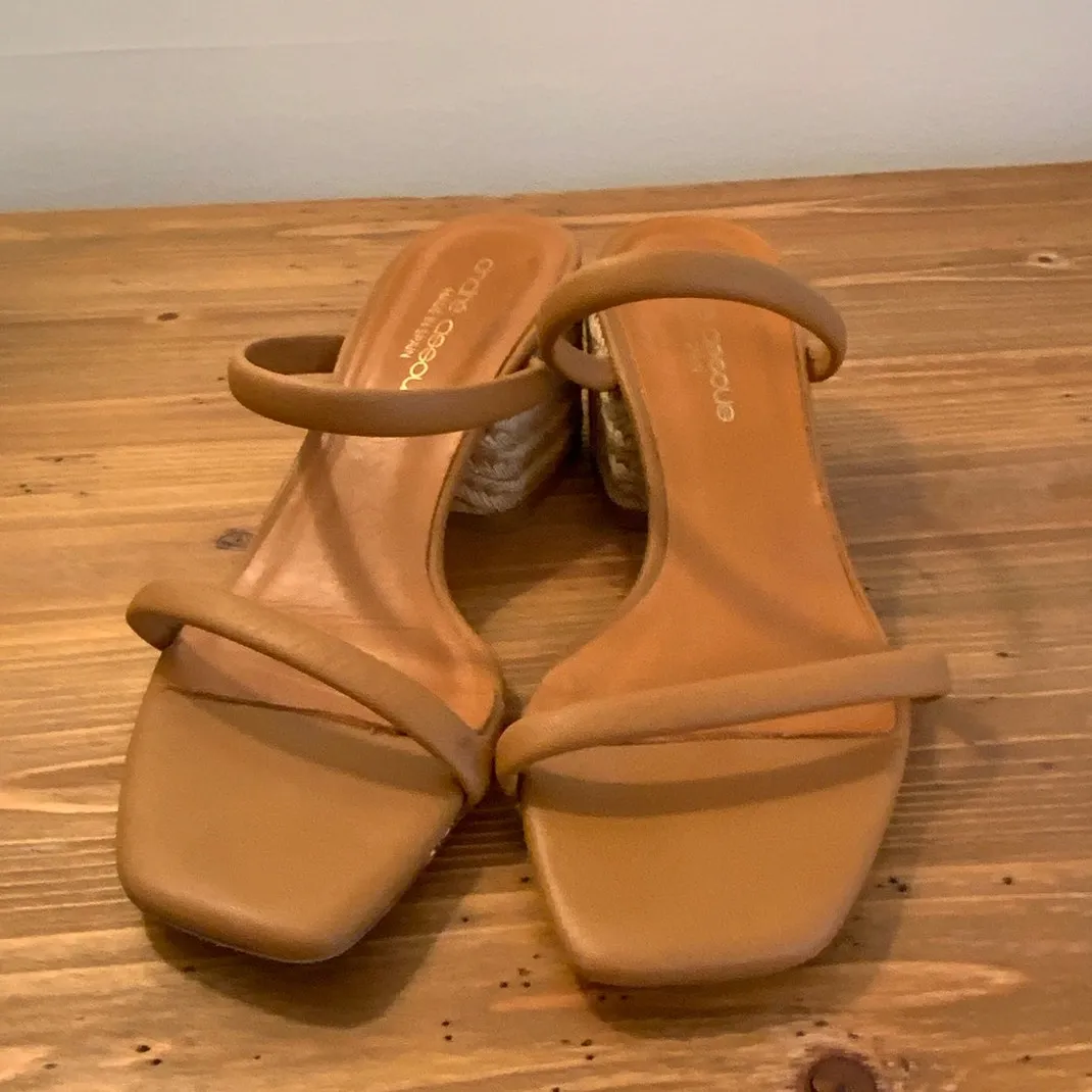 André Assous Joie Tan Block Heels size 38 - Image 6