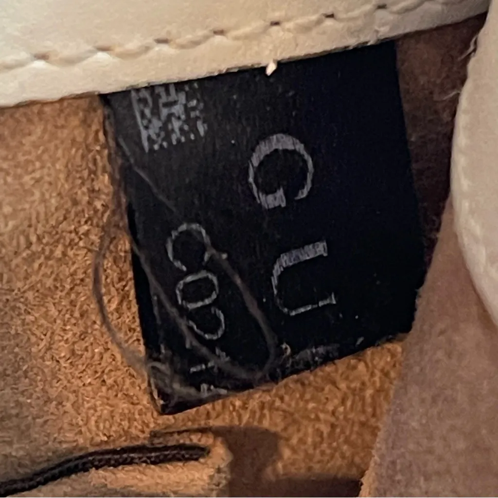 GUCCI Sylvie Mini Leather Shoulder Bag, White w/ Red & Blue Sherry Line-Preowned - Image 11