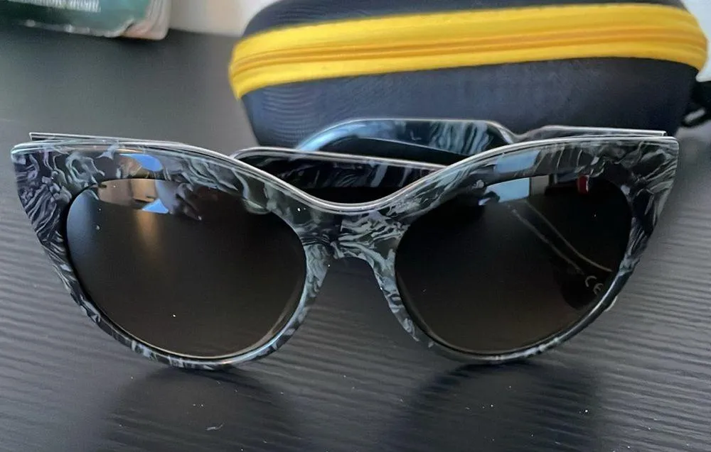 Balenciaga Marbled Cat Eye Sunglasses with case Black - Image 2