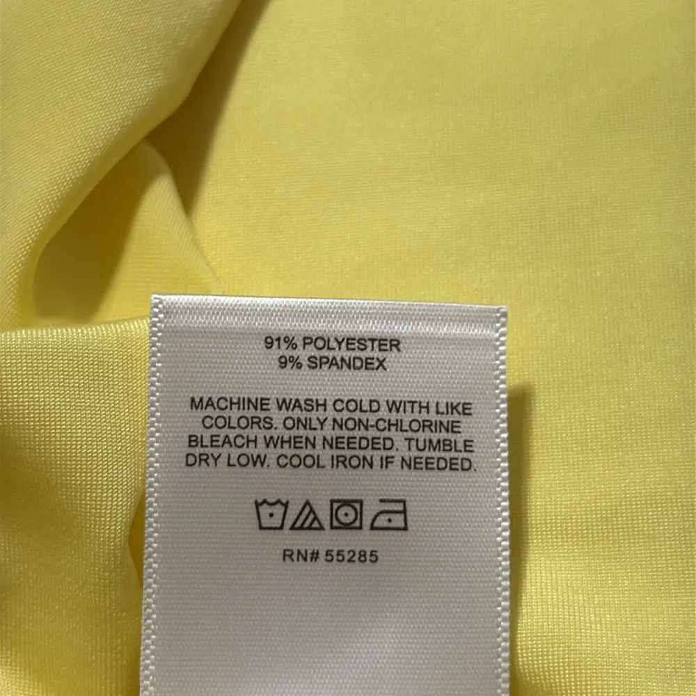 EXPRESS  Body Contour Compression Square Neck Strappy Cropped Cami - Image 3