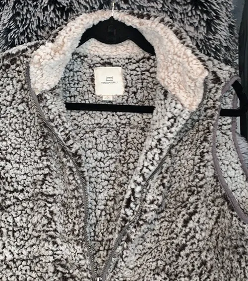 Thread and Supply Gray Sherpa Vest - Image 6