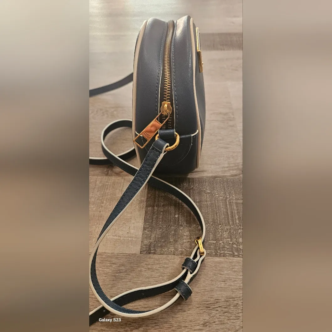 Marc Jacobs Navy Crossbody Bag - Image 9