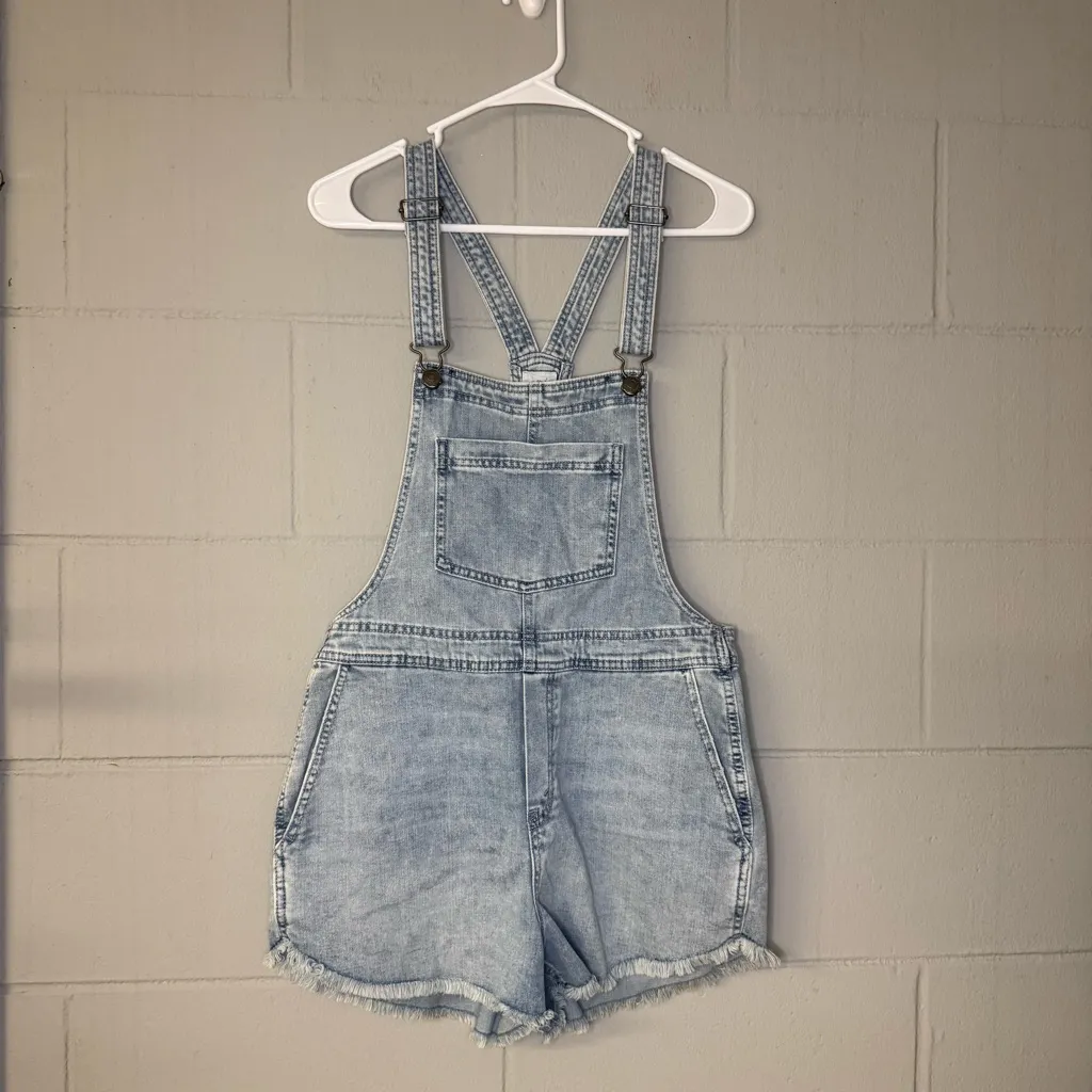 NWT Aerie Shortalls Short Overalls in Light Wash with Distressed Hem Women’s XS - Image 3