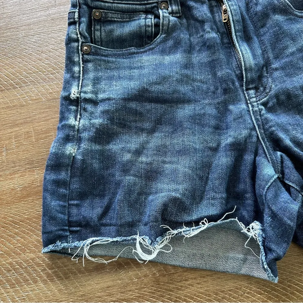 American Eagle  Denim Short Juniors Size 2 Mid Rise Shortie Super Stretch Raw Hem - Image 5