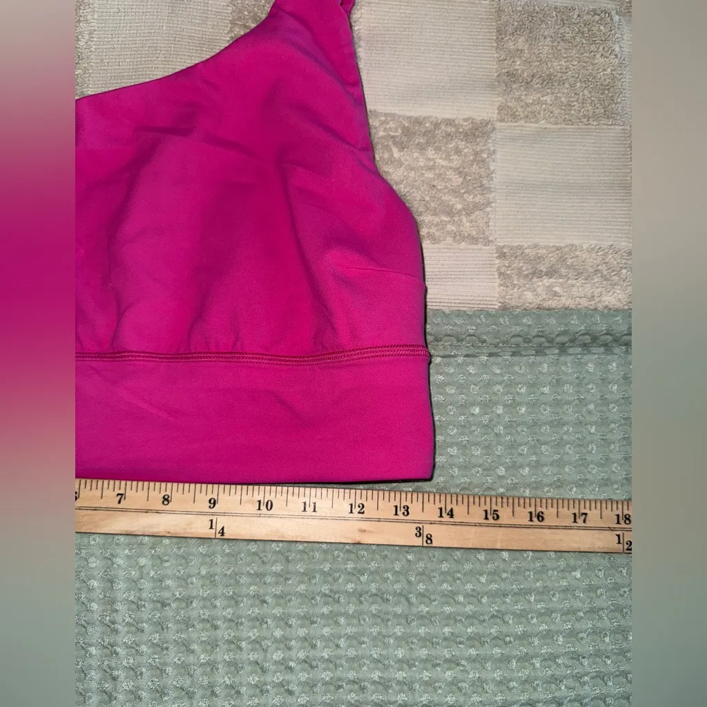 Lululemon Align Asymmetrical Bra *Light Support, C/D Cup
Sonic Pink
Size 10 - Image 4