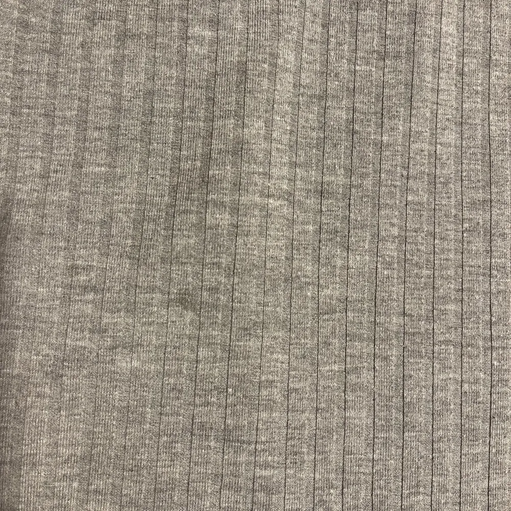 grey open back sleeveless dress - Image 5