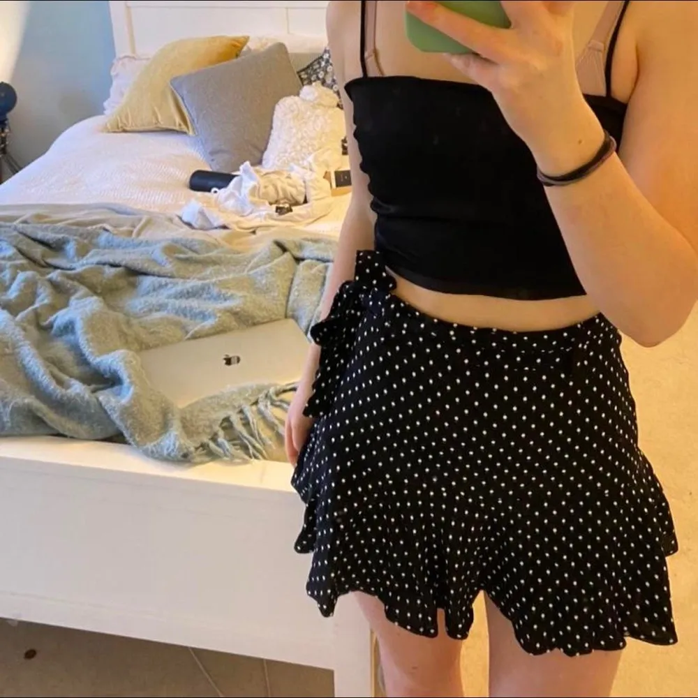 Zara Black and white Polka Dot Ruffle Skirt skort with built in shorts - Image 7