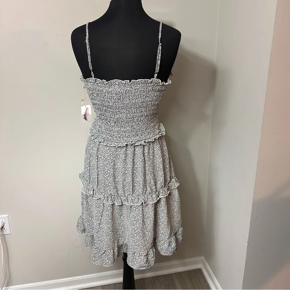 NWT Jessica Simpson Smocked Dress in Size Large - Image 4