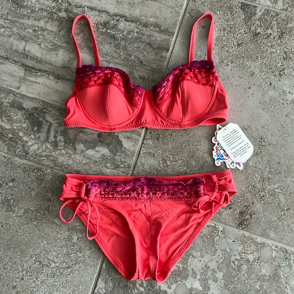 BECCA Crochet Detail 2-Piece Swimsuit, NWT Bra Size M, Bottom Size S - Image 9