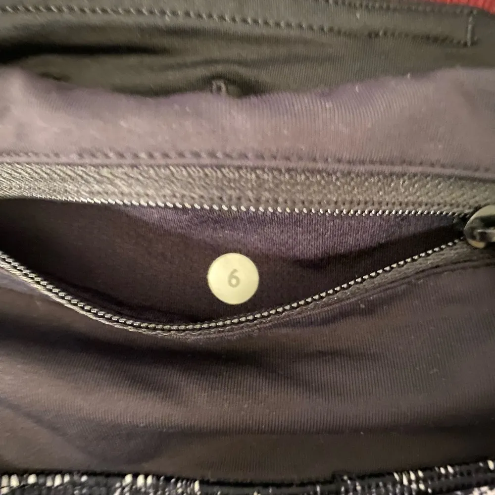 Lululemon Run Times Shorts Nami Wave Black White - Image 5