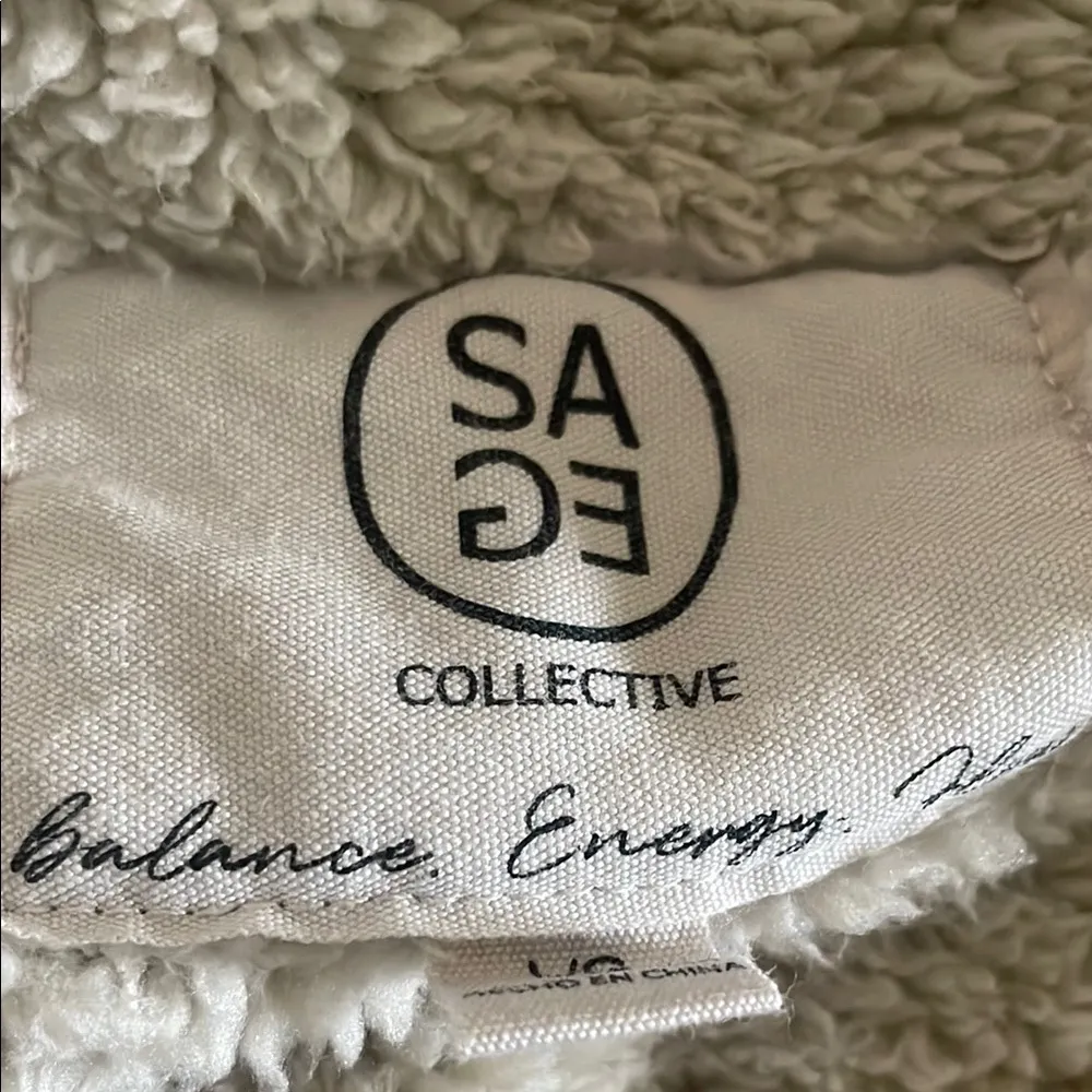 Black and White Plaid Jacket Size L - Image 3